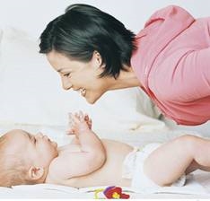 Liefdevolle moeders: de eerste stapjes van de baby - 6 tips voor ouders