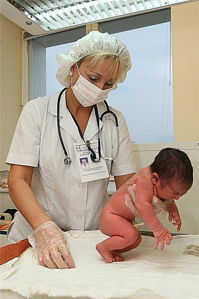 Ce que les médecins doivent faire dans 1 mois pour un nouveau-né