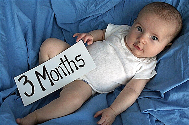 Kuinka kehittää vauva 3 kuukaudessa