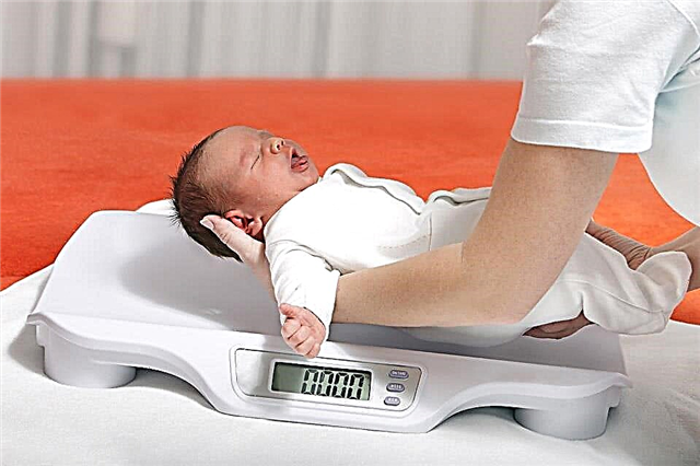 Скільки повинен важити дитина в 3 місяці