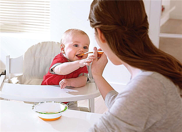 كم يجب أن يأكل الطفل في عمر 10 أشهر