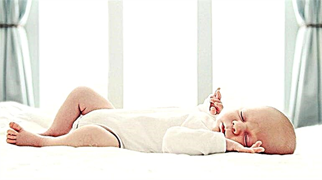 Wie viel sollte ein Baby nach 5 Monaten schlafen?
