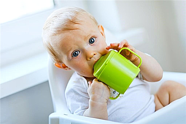 Czy podczas karmienia piersią konieczne jest uzupełnianie dziecka wodą?