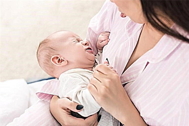 Baby eet rusteloos moedermelk