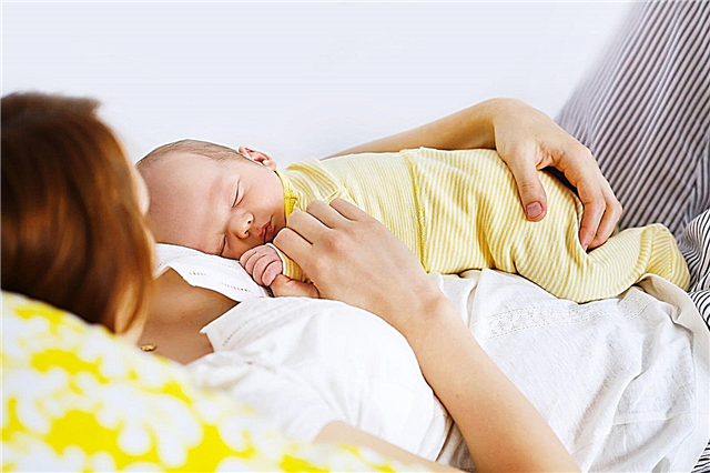 Kahden kuukauden ikäinen lapsi ei nuku päivä ja yö