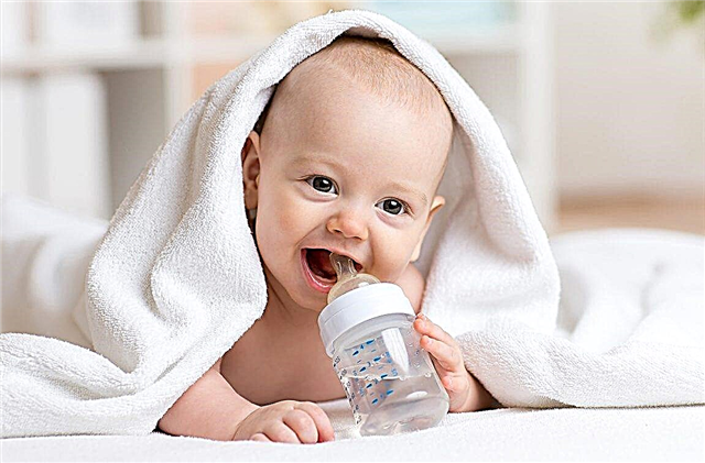 Bình sữa - tốt nhất cho trẻ sơ sinh