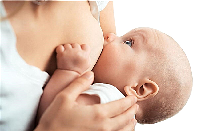O bebê está constantemente pedindo mama