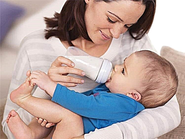 Alimentar a un bebé de 0 a 1 año por mes