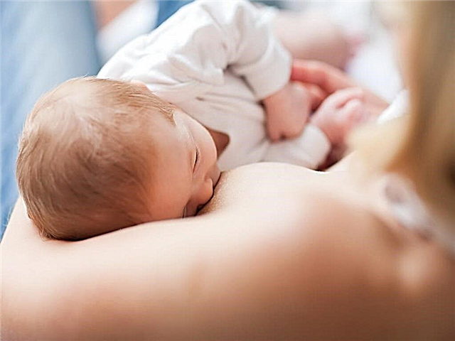 Pasgeborenen die borstvoeding geven