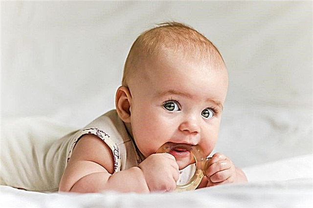 Et barn på 7 måneder har ingen tænder - hvorfor klatrer de ikke op?