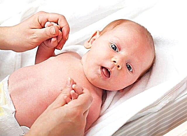 Muscle hypotension in infants - symptoms of weak tone