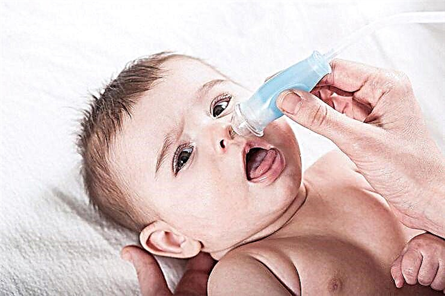 كيفية الحصول على boogers من أنف حديثي الولادة
