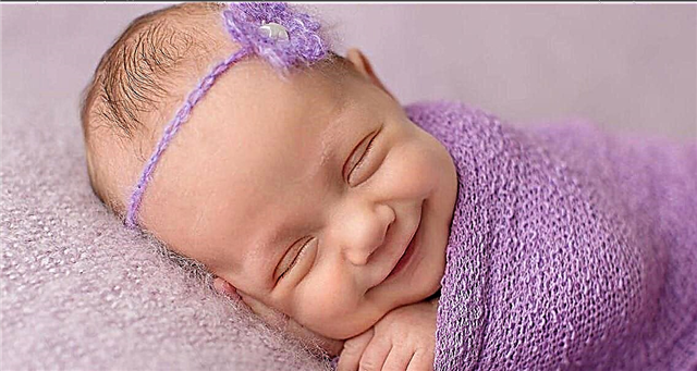 Trẻ sơ sinh nên ngủ bao nhiêu trước một tháng