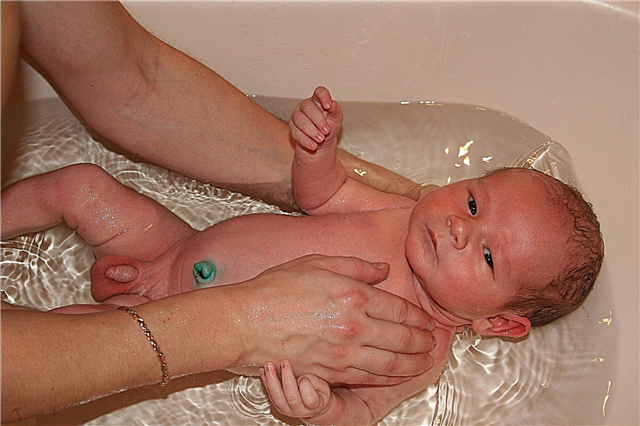 毎日新生児を入浴する必要がありますか