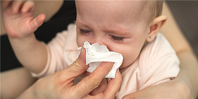 Ranho amarelo em uma criança com menos de um ano de idade - por que o muco aparece no nariz