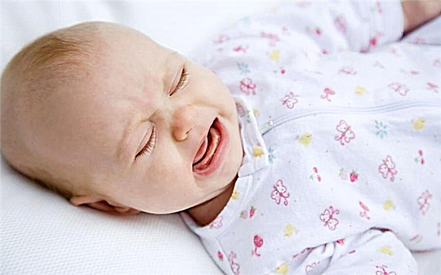 De ce un copil doarme prost zi și noapte - motive