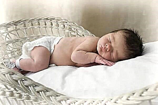 Varför sover ett barn vid 3 månader mycket - skäl
