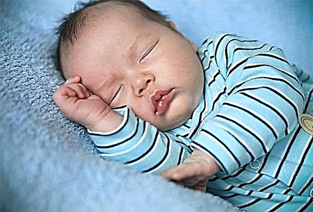 Søvnfaser hos spedbarn etter måneder - mulige sykluser