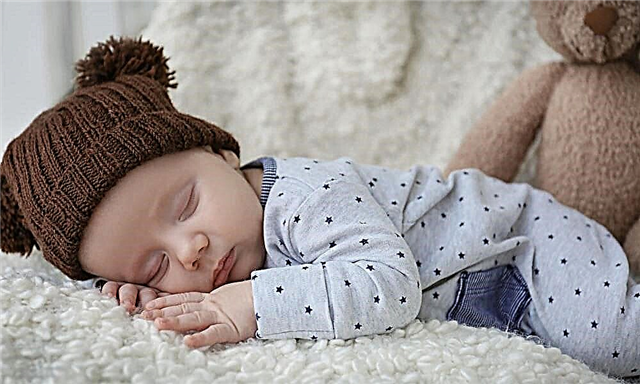 O bebê dorme de bruços - é perigoso para o bebê