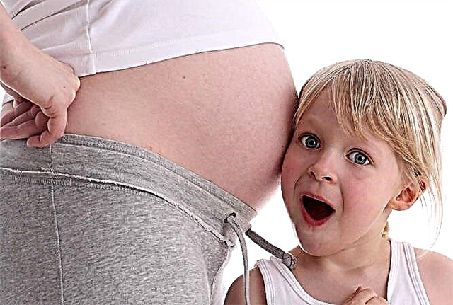 Das Baby schluckt im Magen - wie man bestimmt und was zu tun ist