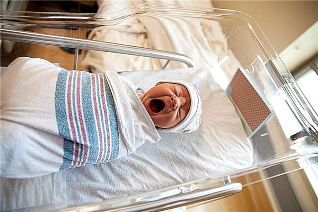 Maternitatea, externarea nou-născuților: o listă de lucruri, ce să punem pe copil