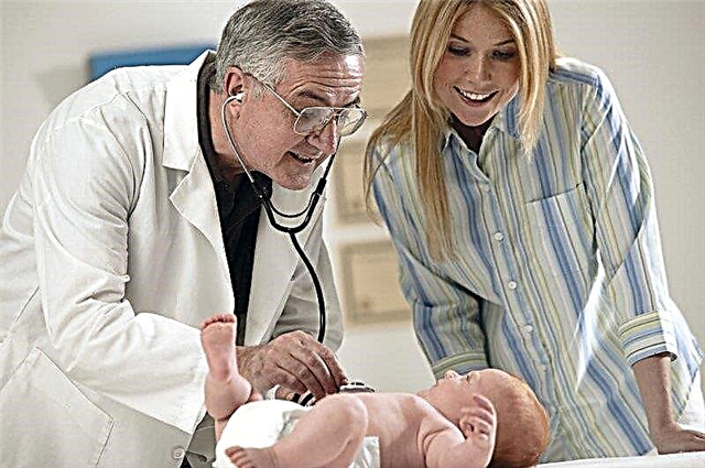 عندما يأتي طبيب الأطفال للمولود بعد خروجه من المستشفى