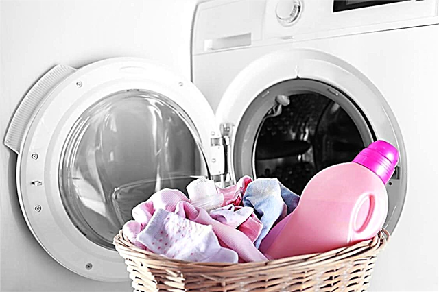 Kā mazgāt bērnu drēbes jaundzimušajiem