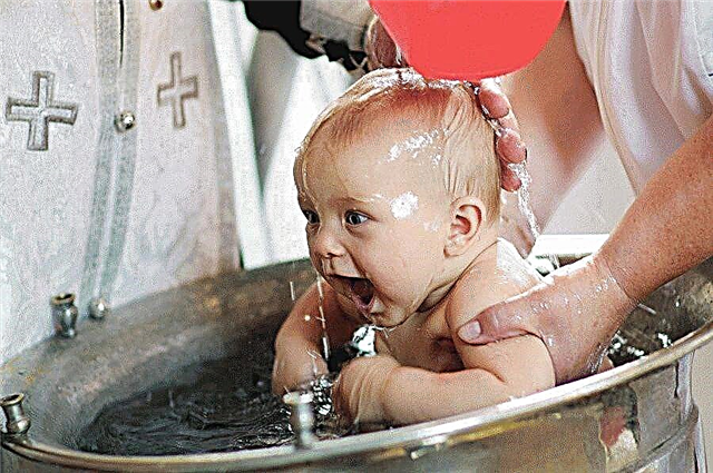 Πόσους μήνες πρέπει να βαπτιστεί ένα παιδί