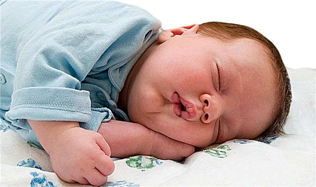 8 priežastys, kodėl vaikas knarkia miegodamas