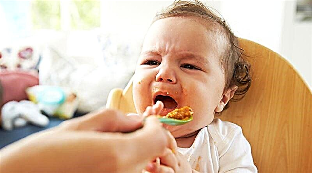 Que faire si l'enfant ne mange pas bien les aliments complémentaires? 4 conseils importants d'un psychologue