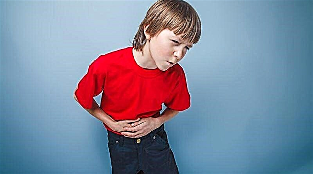 6 causas e tratamento da úlcera péptica em uma criança