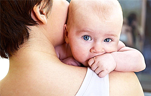 8 vzrokov za kolcanje pri dojenčkih - pravi pediater