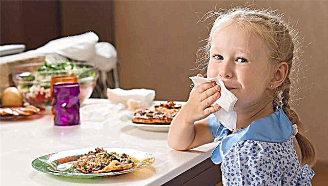 Gode ​​manerer eller 13 hovedetiketteregler ved bordet for et barn