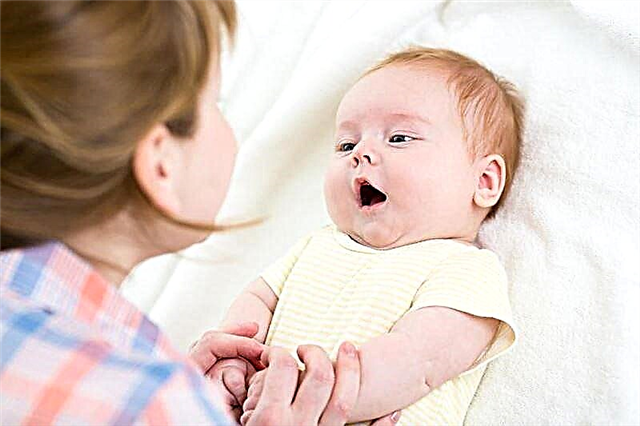 Hvornår begynder en nyfødt at høre, se, lugte?