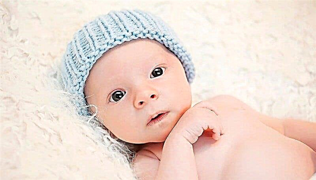 Babyontwikkeling: wat moet een baby kunnen doen als hij 1 maand oud is?