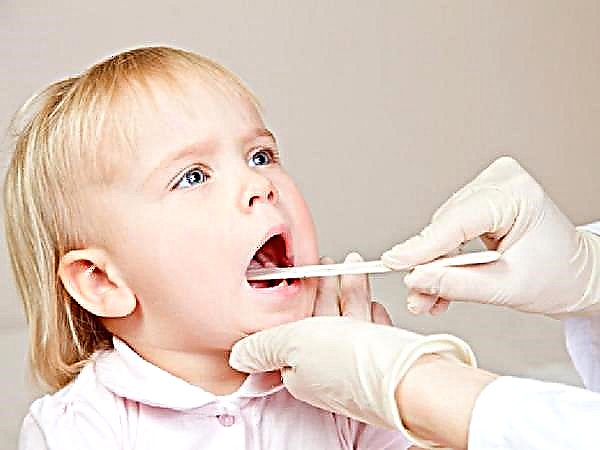Vattkoppor i munnen på ett barn
