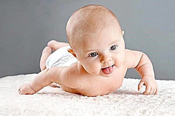 Bagaimana cara mengajari bayi berguling dari perut ke punggung?