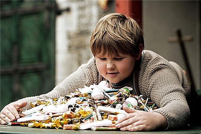 Kāpēc bērns ēd daudz un ko darīt?