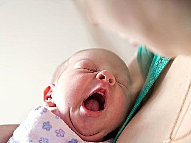 Hoe breng je een pasgeboren baby en een baby naar bed?