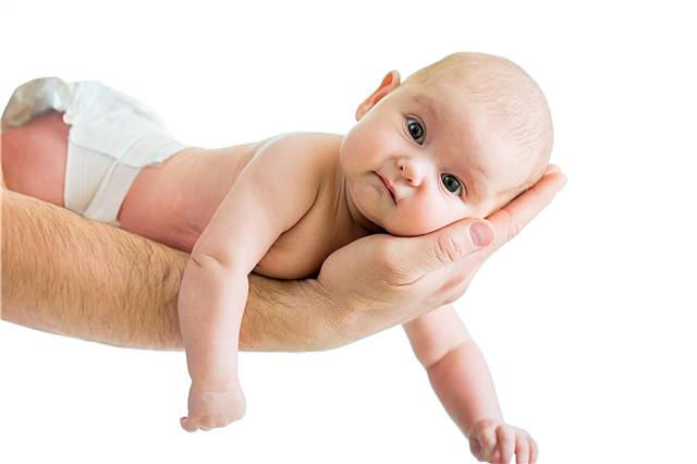 Por que os recém-nascidos e os bebês choram com frequência?