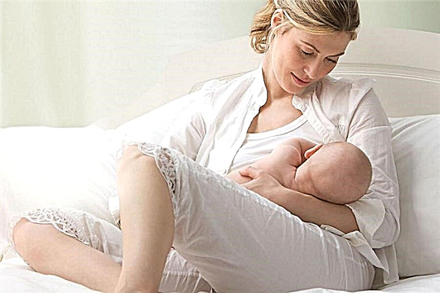 Kaj storiti s kolcanjem pri novorojenčkih in dojenčkih po hranjenju?