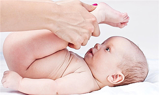 Masáž pro zácpu u kojenců
