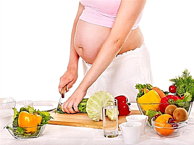 Nutrition for a pregnant woman in the second trimester