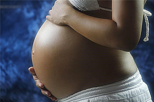 Berapa hari sebelum melahirkan, perut biasanya turun dan bergantung pada apa?