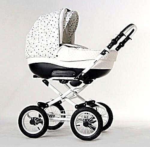 Classic strollers: traditional shapes and designs