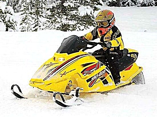Çocuk kar motosikletleri: seçmek ve yapmak için ipuçları 