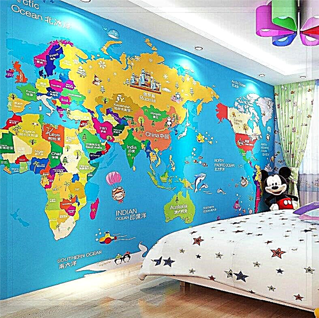 壁に飾られた子供向けの写真壁紙「ワールドマップ」