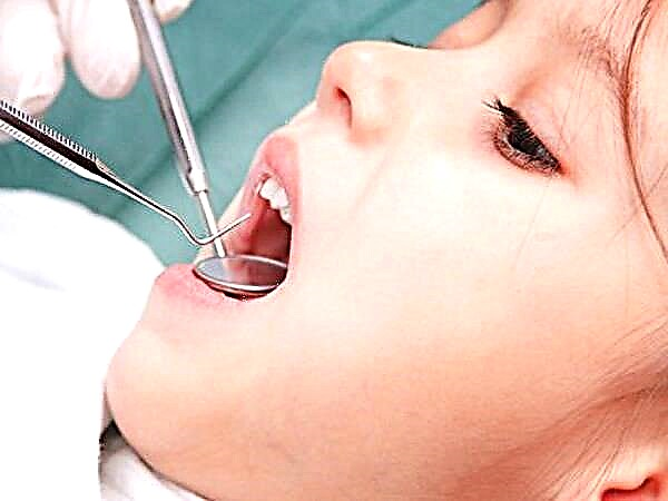 Stomatitis in the tongue in children