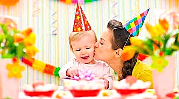 Hvordan feire barnets første bursdag hjemme (scenarier og konkurranser)