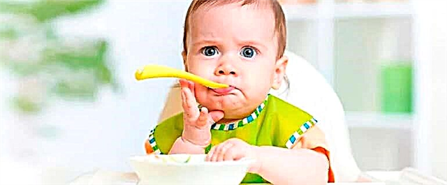 Hrănirea complementară a unui bebeluș hrănit cu biberonul: momentul introducerii și de unde să înceapă